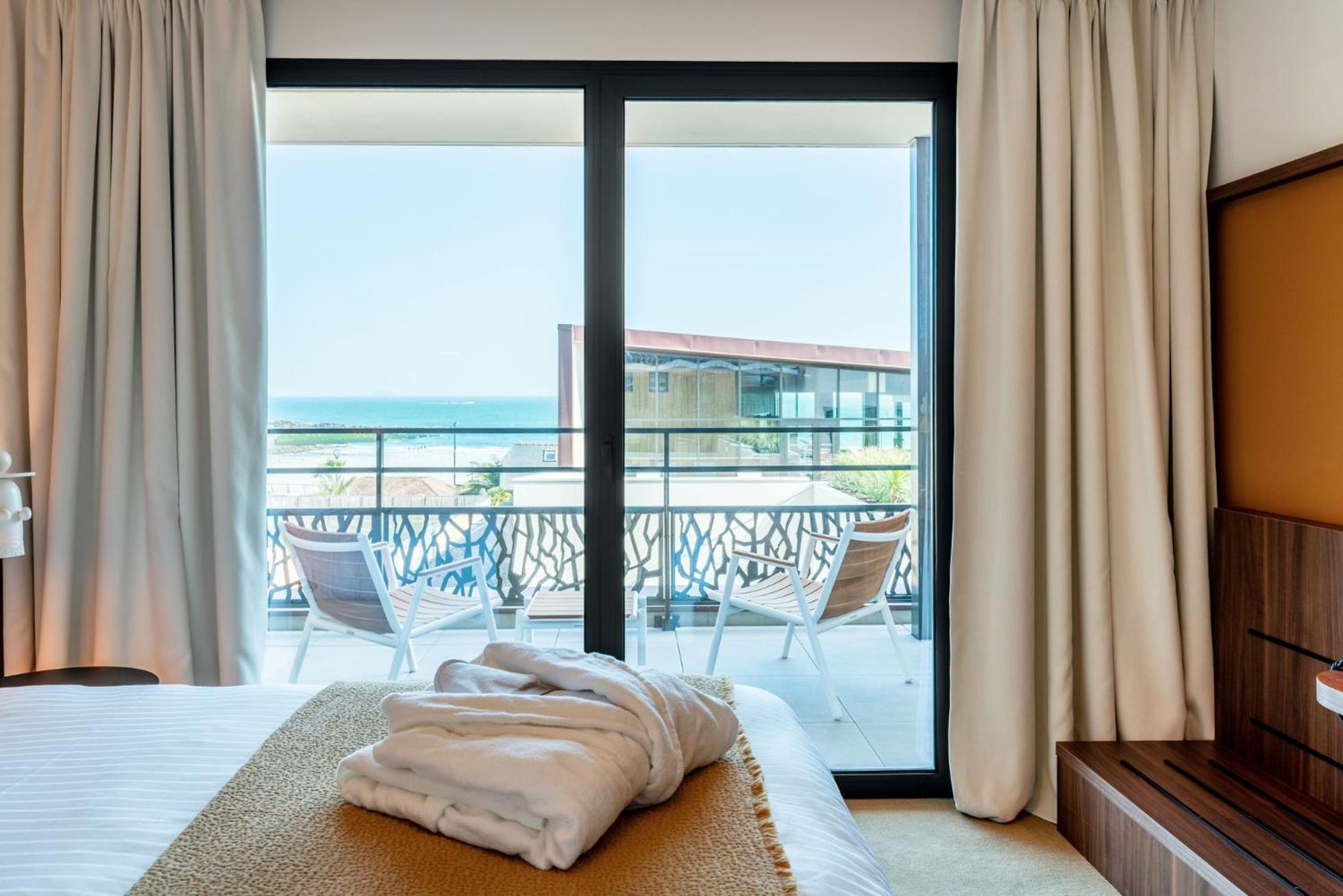 Hotel Roz Marine Thalasso Resort Perros-Guirec Exteriör bild